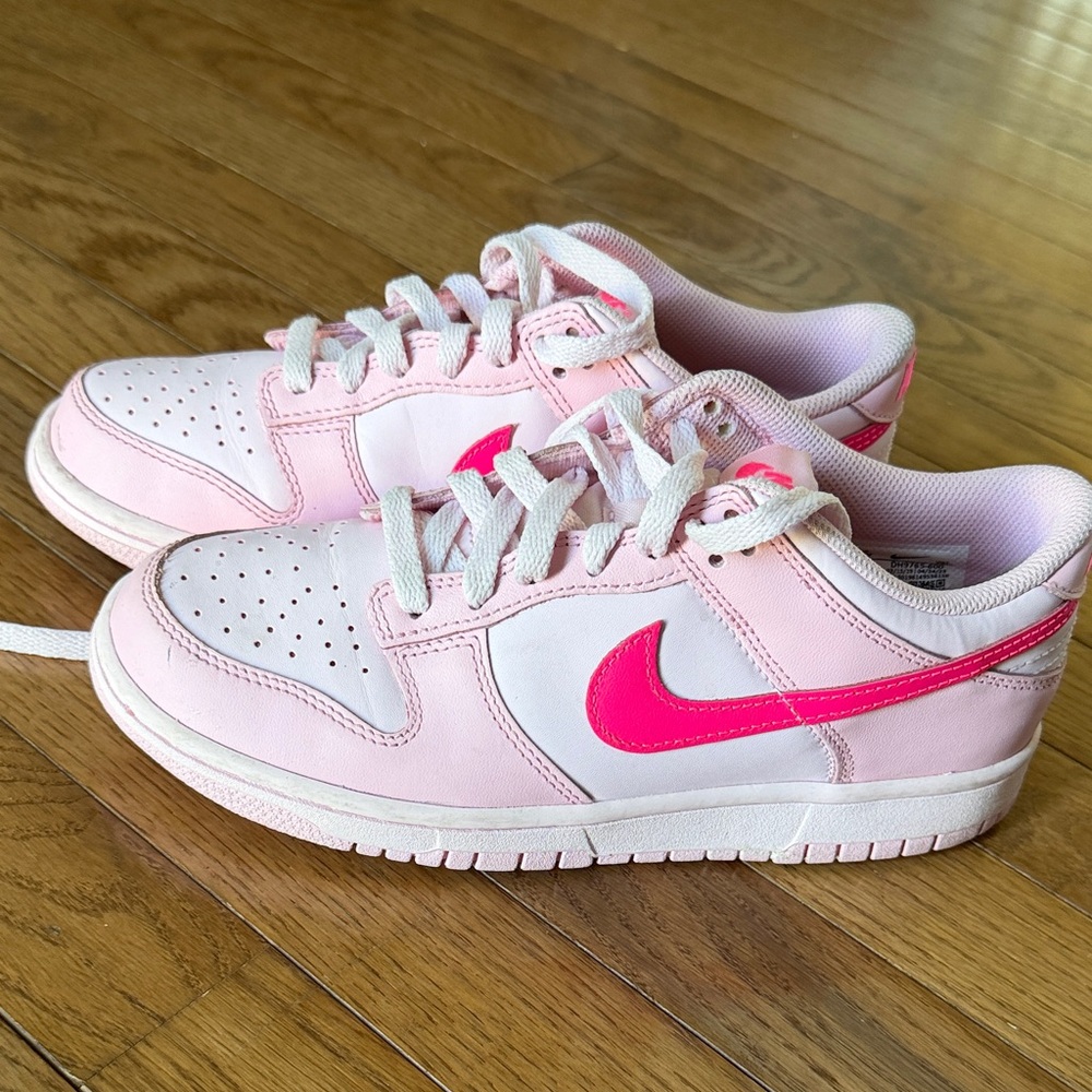 Nike Dunk kids triple pink size 6.5 big kids